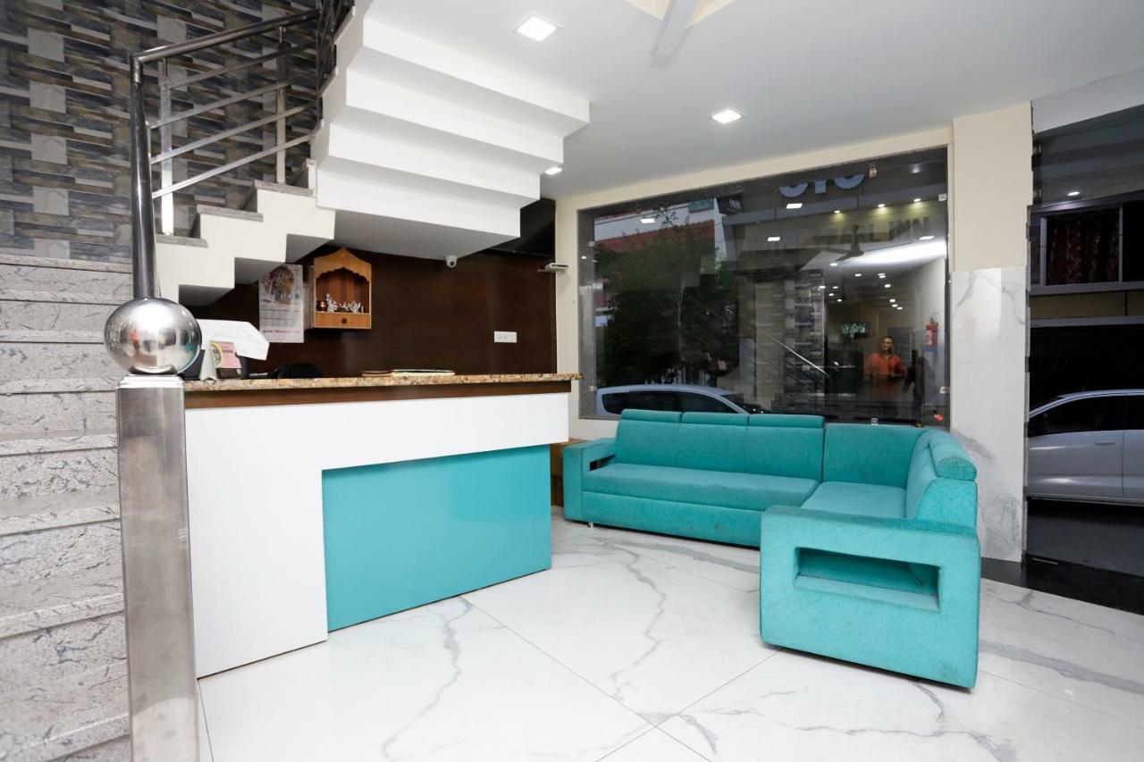 Oyo 39595 Hotel Ray Ban Kankhal Exterior foto